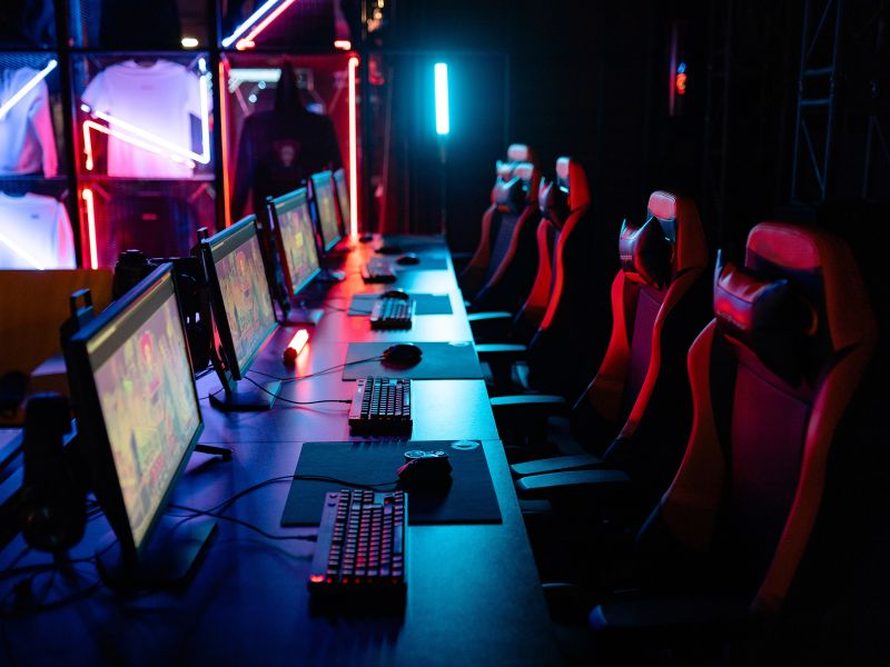 best gaming cafes in Malaysia illustration